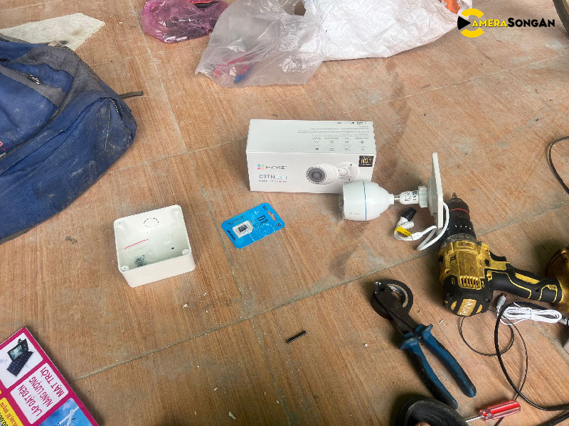 thi-cong-va-lap-dat-cong-trinh-camera-nha-anh-thap-tai-loc-nga-camerasongan-1